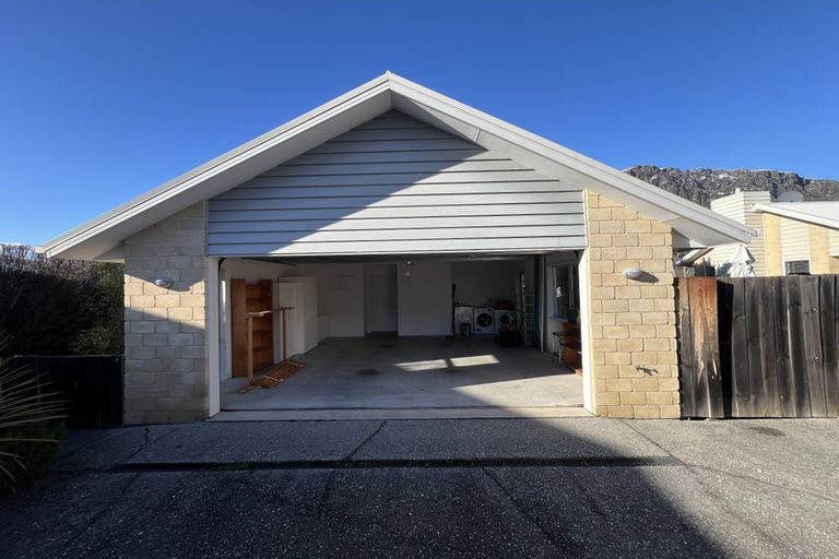 Photo of property in 7 Maple Court, Arthurs Point, Queenstown, 9371