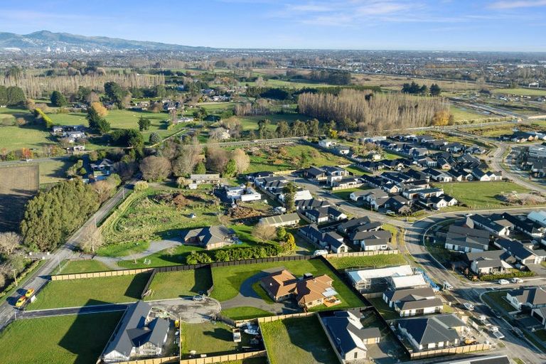 Photo of property in 35a Hawkins Road, Marshland, Christchurch, 8051