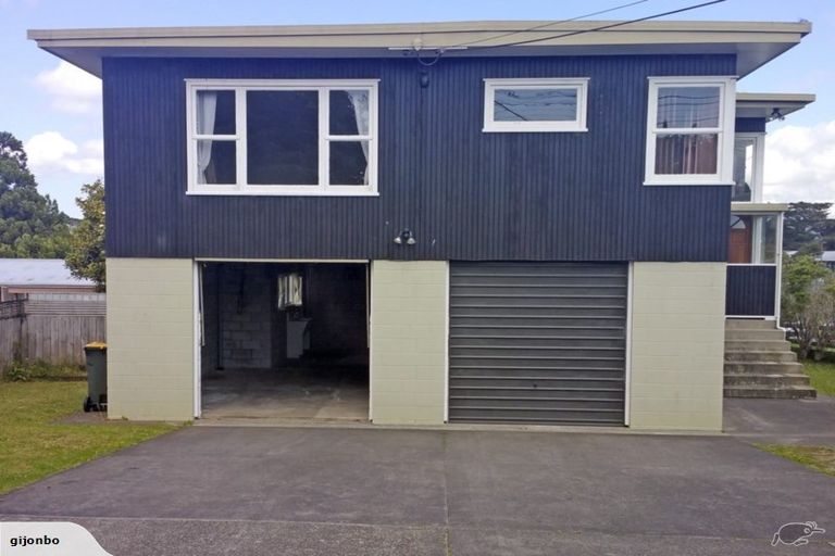 Photo of property in 488 Don Buck Road, Massey, Auckland, 0614