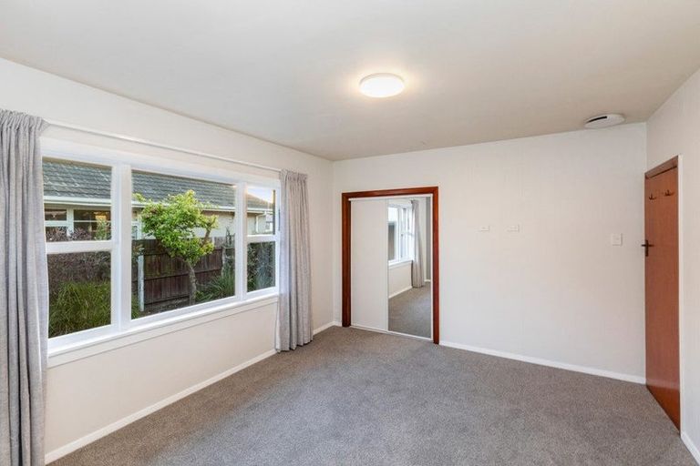 Photo of property in 5 Yeovil Place, St Albans, Christchurch, 8052