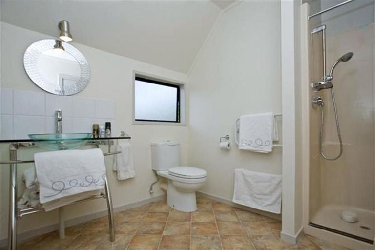 Photo of property in 2/326 Rangatira Road, Beach Haven, Auckland, 0626