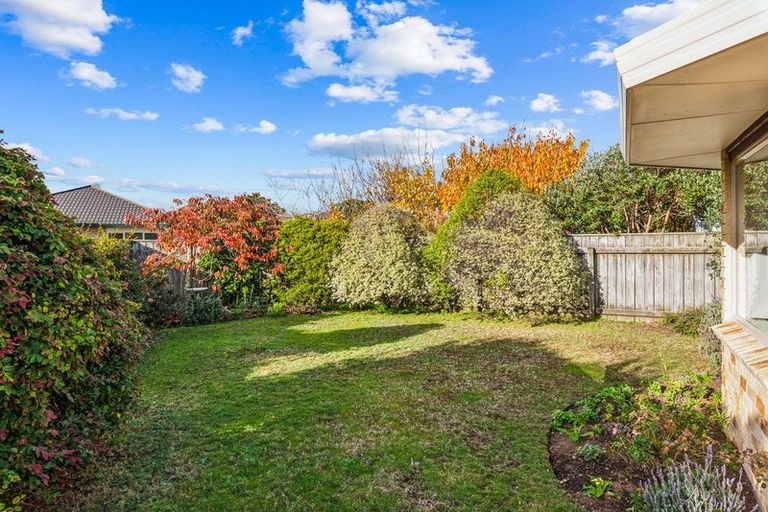 Photo of property in 6 Glen Loch Place, Paraparaumu, 5032