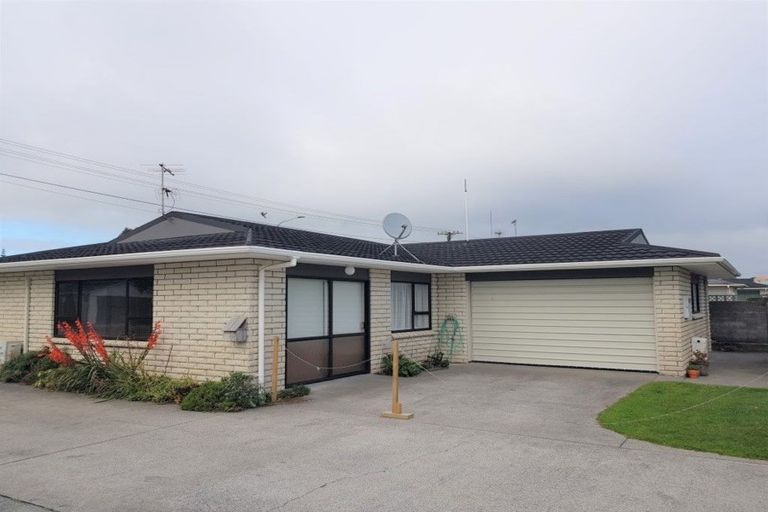 Photo of property in 28a Tukapa Street, Westown, New Plymouth, 4310