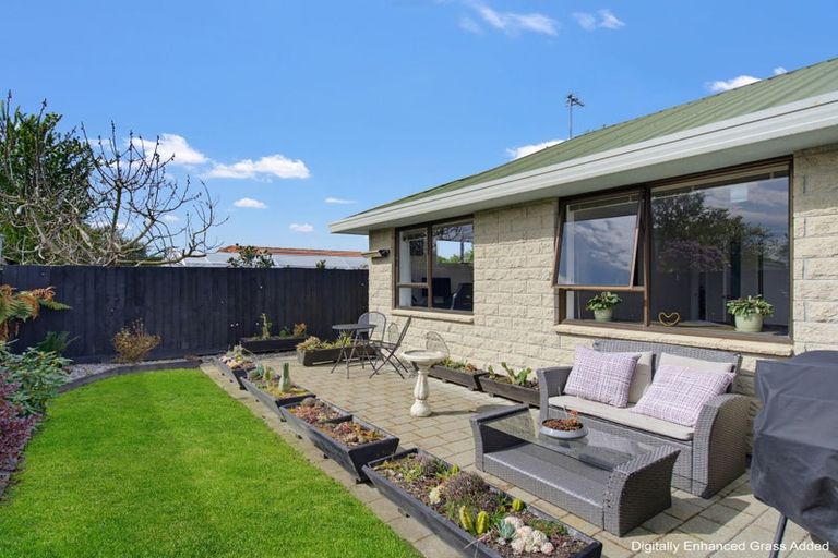 Photo of property in 2/244 Main Road North, Redwood, Christchurch, 8051