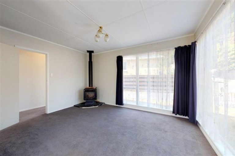 Photo of property in 15 Mitimiti Grove, Wainuiomata, Lower Hutt, 5014