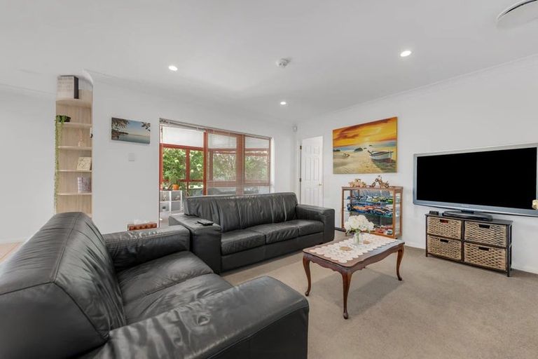 Photo of property in 16 Bronte Place, Somerville, Auckland, 2014