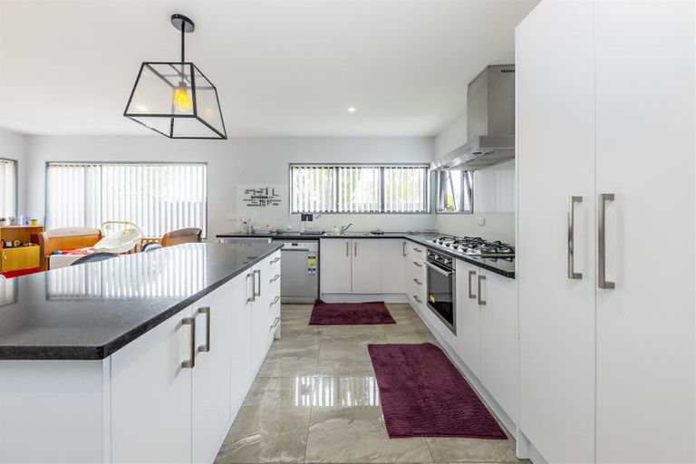 Photo of property in 51 Tarapiroe Avenue, Takanini, 2112