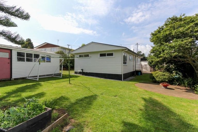 Photo of property in 21 Durham Avenue, Welbourn, New Plymouth, 4312