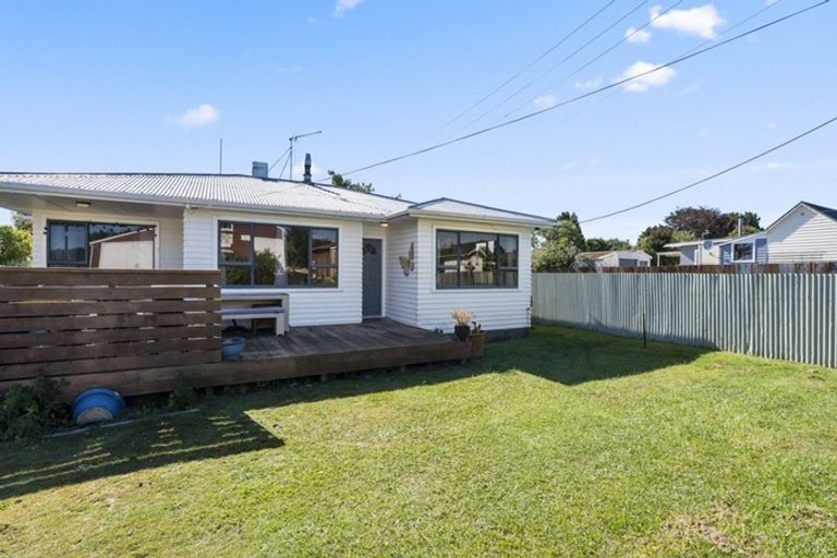 Photo of property in 24 Ngapapa Street, Urenui, 4375