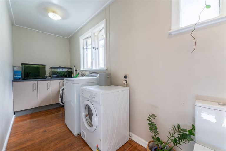 Photo of property in 12 Stuart Street, Holmes Hill, Oamaru, 9401