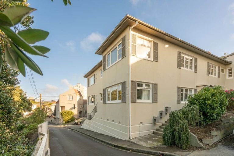 Photo of property in 3/7 Stowe Hill, Thorndon, Wellington, 6011