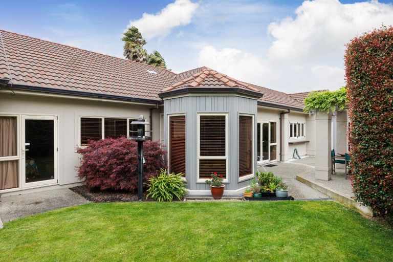 Photo of property in 11 Pastoral Lane, Hokowhitu, Palmerston North, 4410