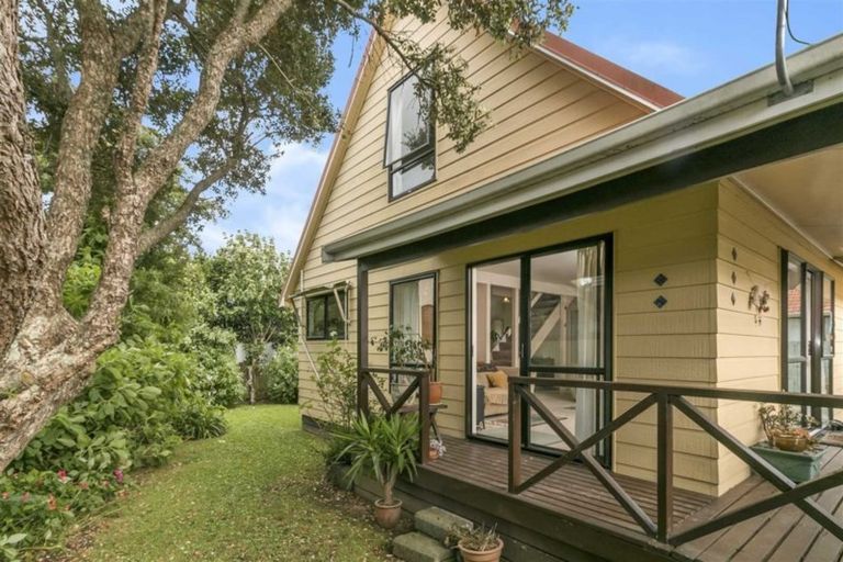 Photo of property in 9b Sunnyside Crescent, Papatoetoe, Auckland, 2025