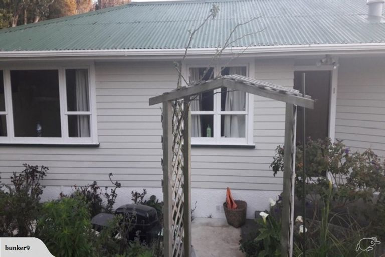 Photo of property in 1 Beazley Avenue, Paparangi, Wellington, 6037