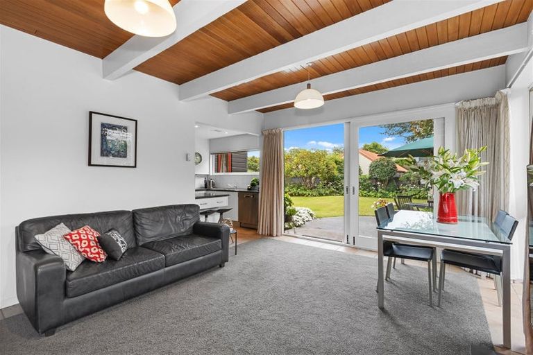 Photo of property in 14a Jamell Place, Avonhead, Christchurch, 8042