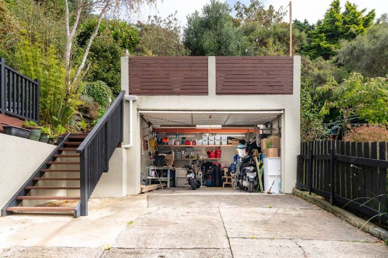 Photo of property in 6 Maybury Way, Island Bay, Wellington, 6023