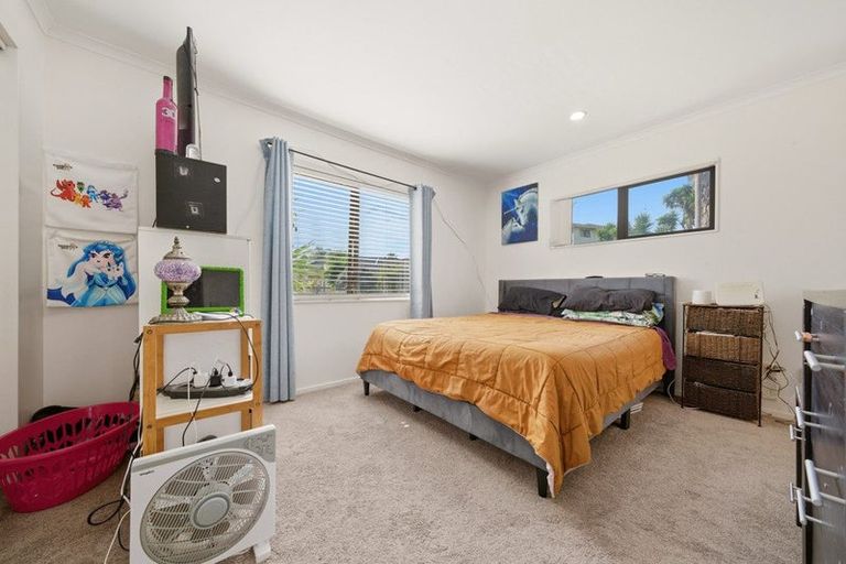 Photo of property in 27 Mt Lebanon Crescent, The Gardens, Auckland, 2105