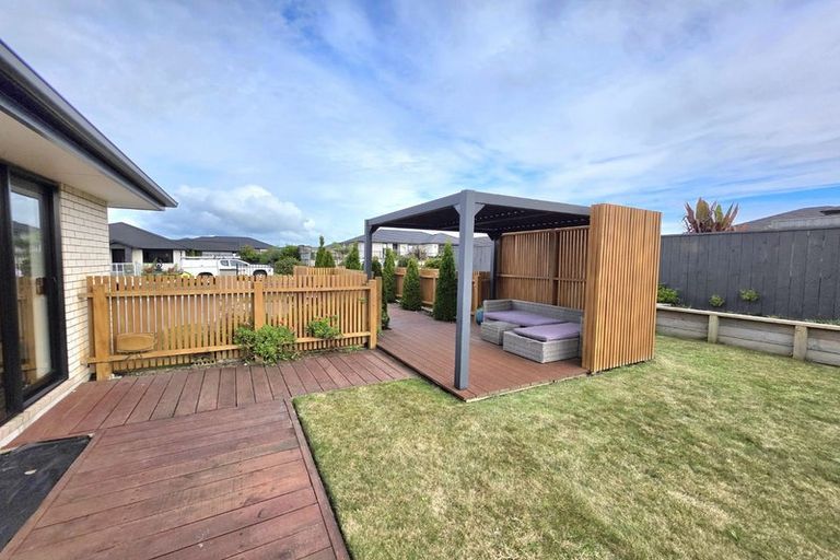 Photo of property in 35 Keene Drive, Bell Block, New Plymouth, 4312