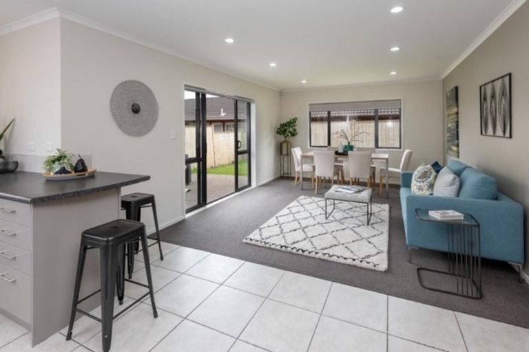 Photo of property in 50 Cyril French Drive, Flat Bush, Auckland, 2016