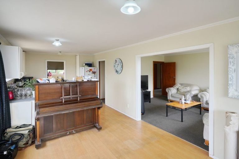 Photo of property in 44 Vancouver Crescent, Wainoni, Christchurch, 8061