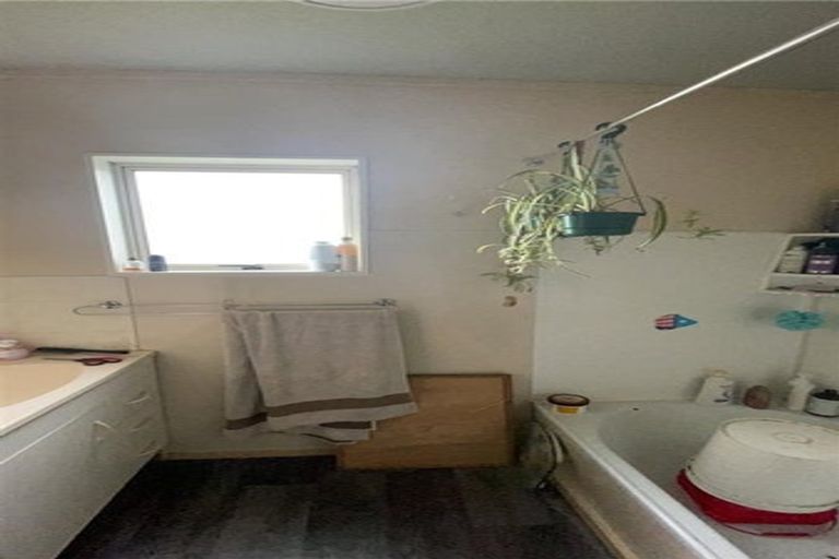 Photo of property in 196 Russell Road, Manurewa, Auckland, 2102