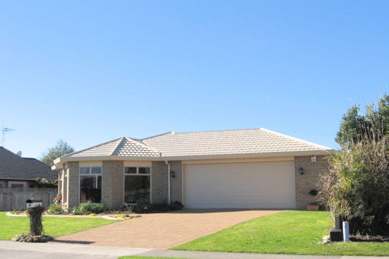 Photo of property in 22 Caversham Drive, Rototuna, Hamilton, 3210