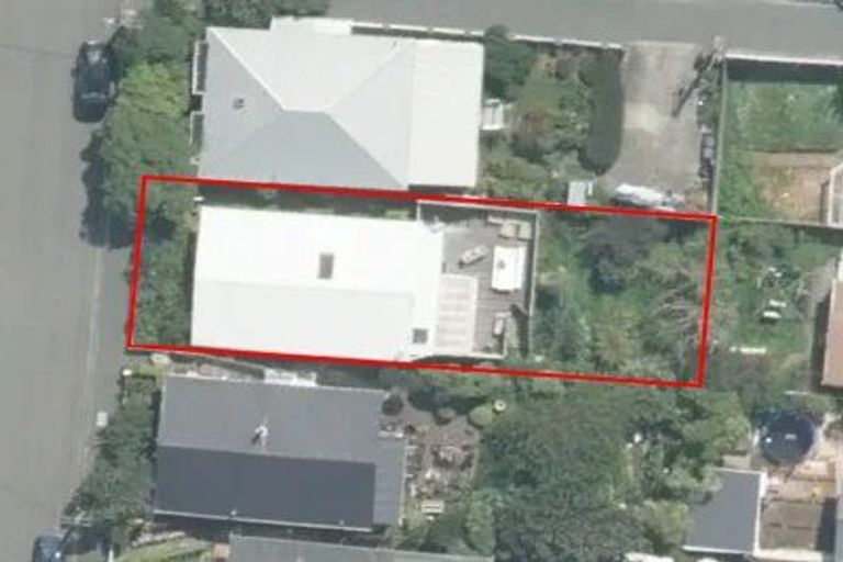 Photo of property in 3 Waikato Street, Island Bay, Wellington, 6023
