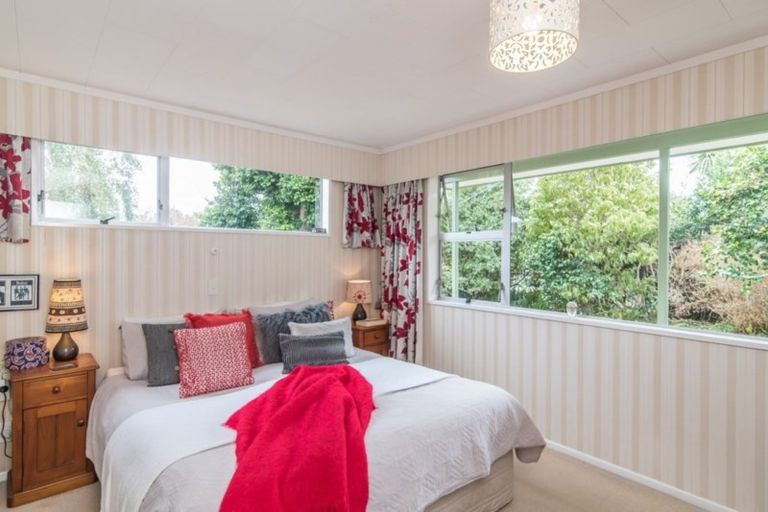 Photo of property in 10 Kingswood Grove, Raumati Beach, Paraparaumu, 5032