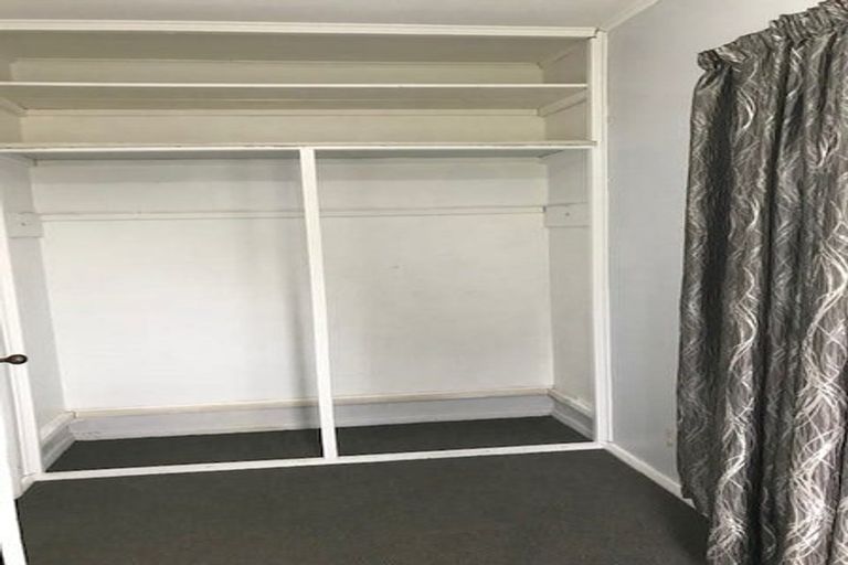 Photo of property in 1 Brown Grove, Fairfield, Lower Hutt, 5011