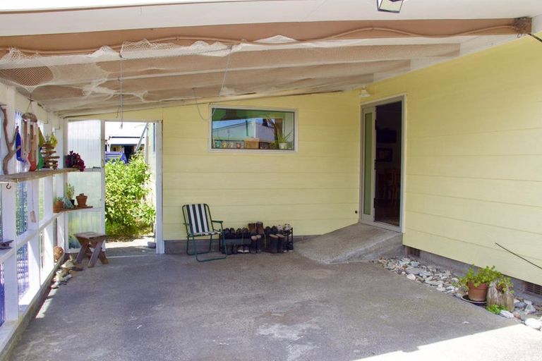 Photo of property in 74 Main Road, Harihari, 7884