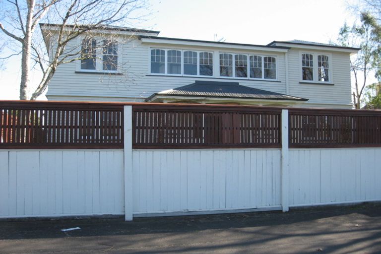 Photo of property in Casa Apartments, 160 Fitzherbert Avenue, West End, Palmerston North, 4410