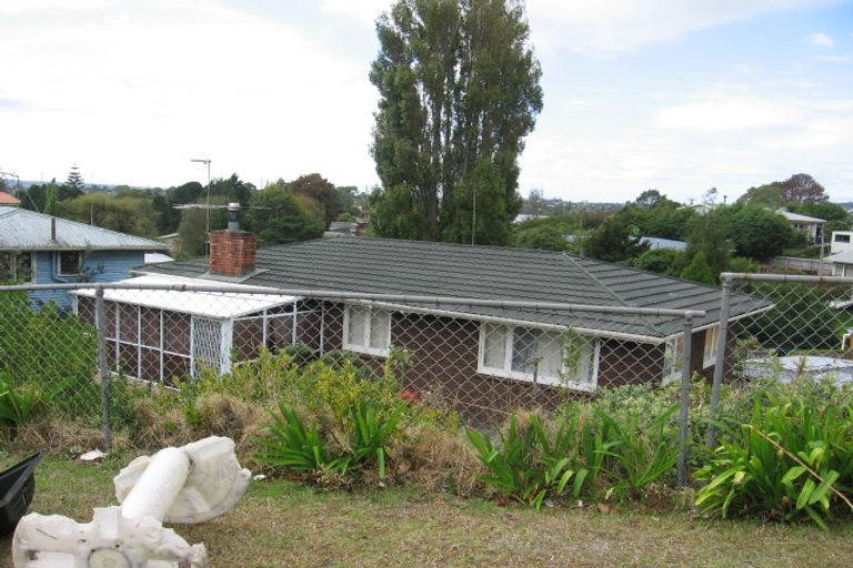 Photo of property in 3 Kelwyn Road, Kelston, Auckland, 0602