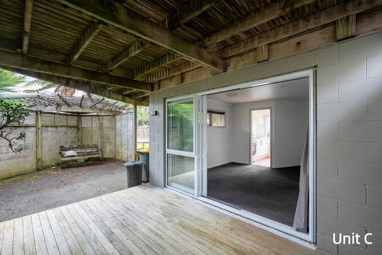 Photo of property in 22a Tramway Road, Beach Haven, Auckland, 0626