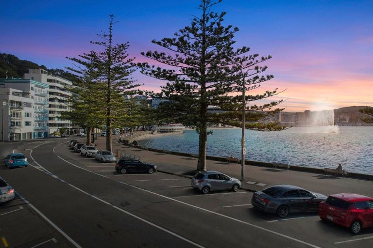 Photo of property in 286 Oriental Parade, Oriental Bay, Wellington, 6011