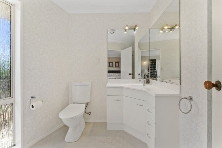 Photo of property in 2 Eighth Avenue, Tauranga, 3110