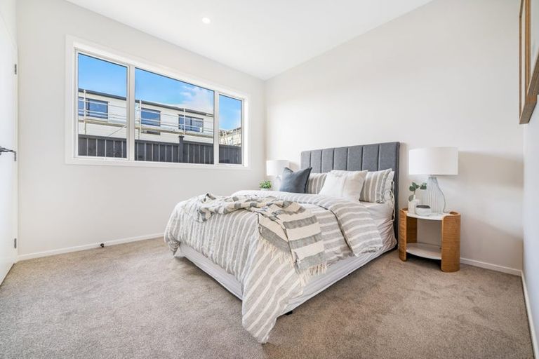 Photo of property in 11 Spars Road, Wainui, 0932