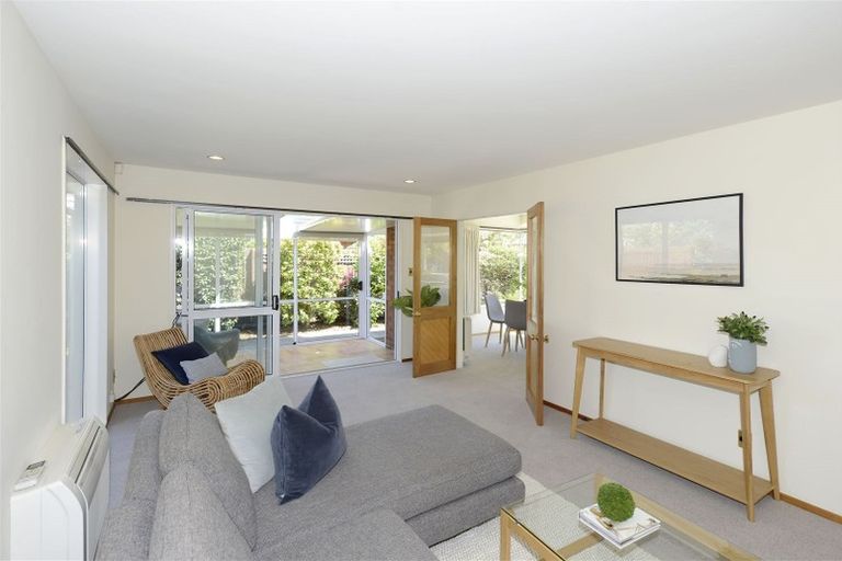 Photo of property in 1/64 Apsley Drive, Avonhead, Christchurch, 8042