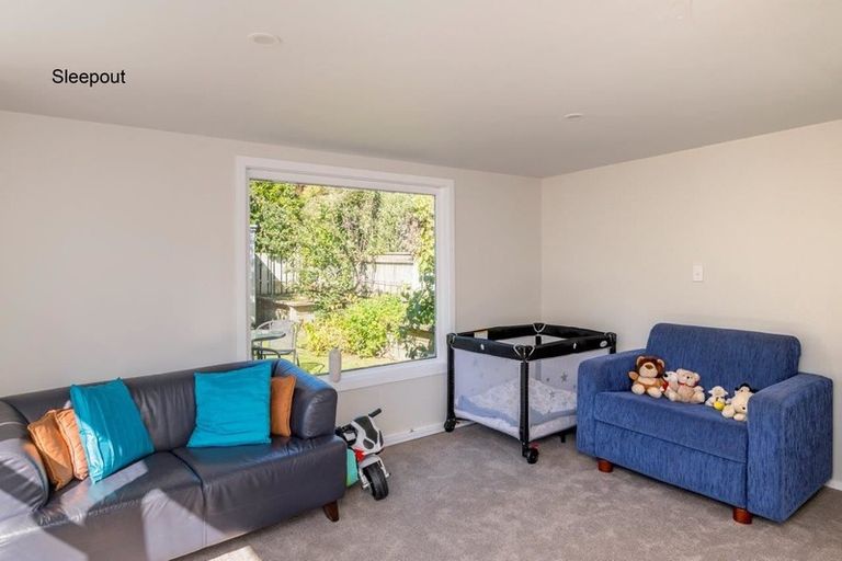 Photo of property in 14 Alexander Street, Waikanae, 5036