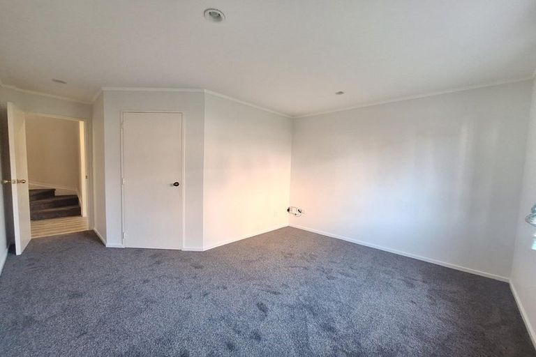 Photo of property in 1/1 Takutai Avenue, Bucklands Beach, Auckland, 2012