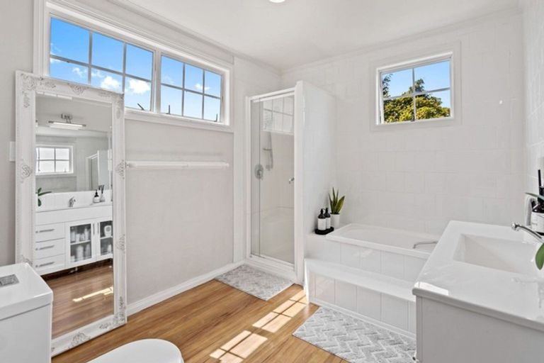 Photo of property in 20 Sunset Street, Hilltop, Taupo, 3330