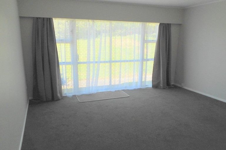 Photo of property in 2/10 Petherick Crescent, Johnsonville, Wellington, 6037