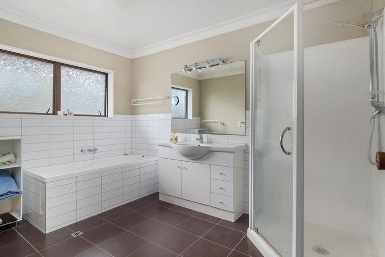 Photo of property in 94 Dickson Road, Papamoa Beach, Papamoa, 3118