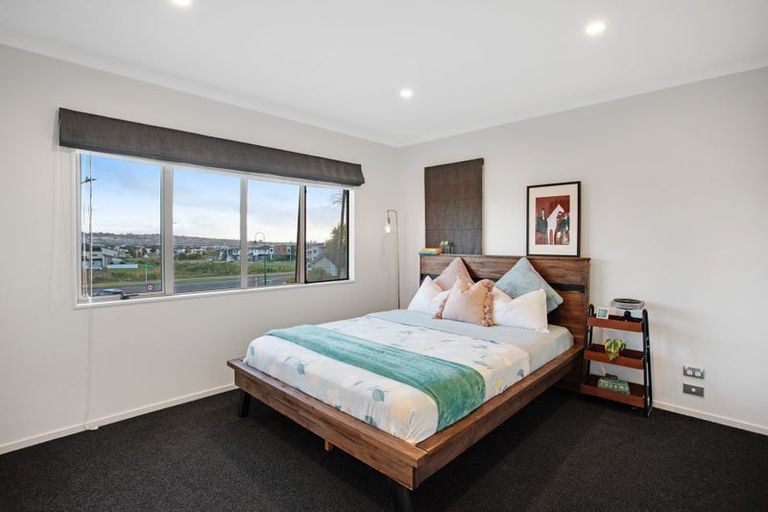 Photo of property in 137 Baverstock Road, Flat Bush, Auckland, 2016