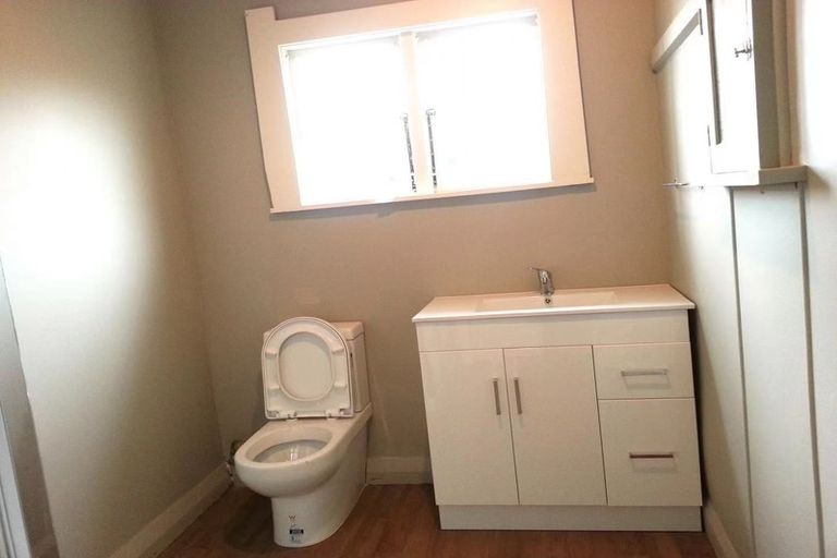 Photo of property in 11 Hansons Lane, Upper Riccarton, Christchurch, 8041