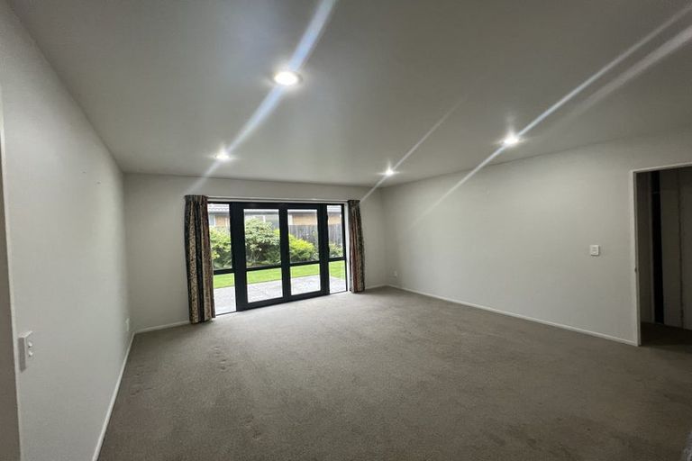 Photo of property in 531a Harewood Road, Harewood, Christchurch, 8051