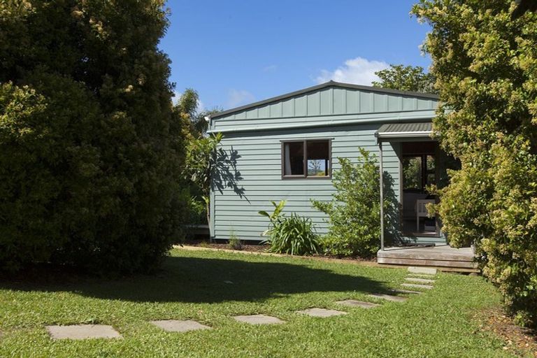 Photo of property in 9 Peninsula Parade, Hihi, Mangonui, 0494