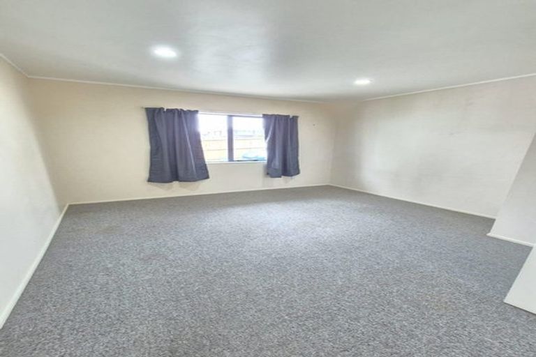 Photo of property in 6a Blacklock Avenue, Henderson, Auckland, 0612