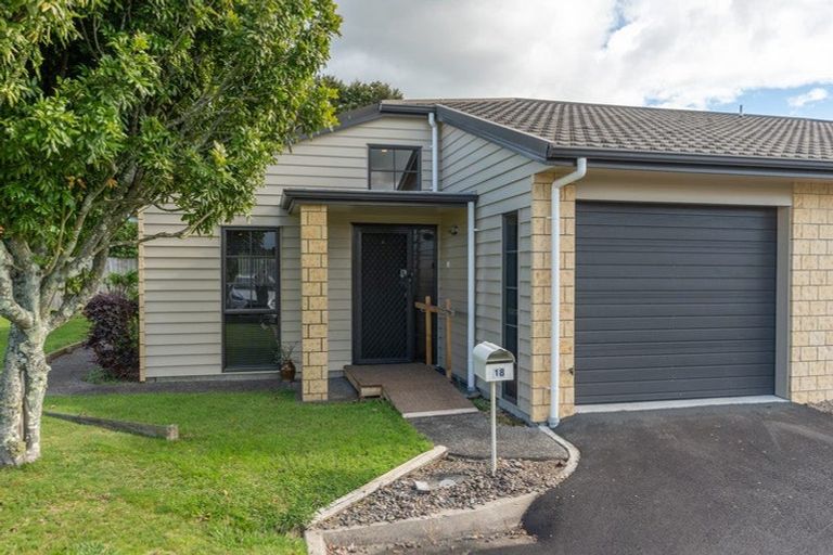 Photo of property in Bramley Gardens, 3/18 Turnbury Court, Rototuna, Hamilton, 3210