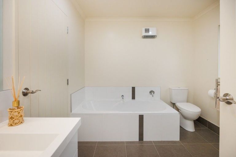 Photo of property in 120b Linton Street, West End, Palmerston North, 4410