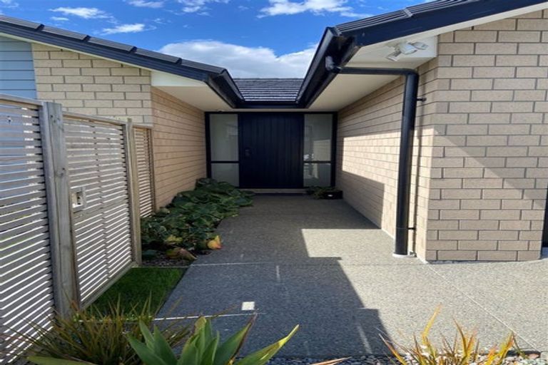 Photo of property in 10 Coprosma Road, Wigram, Christchurch, 8025